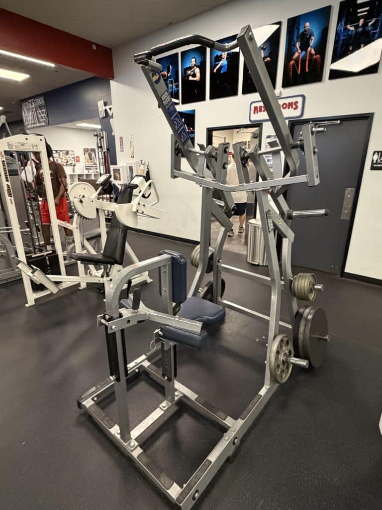 Hammer Strength Lat Pull Down